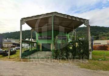 Galpão com 300m² na marginal leste da br 101 em balneário camboriú