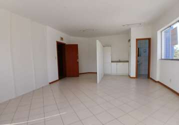 Sala comercial com 54 m, 1 vaga, bairro itacorubi, florianópolis