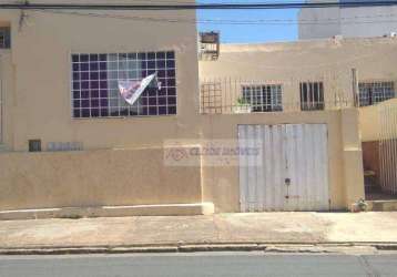 Terreno comercial com uma construção antiga, rua joaquim murtinho, centro em cuiabá-mt