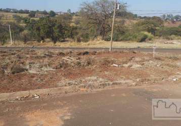 Terreno de esquina a venda no jardim universal