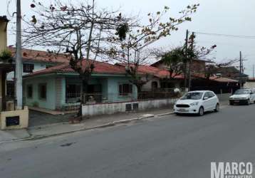 Casa para venda em balneário barra do sul, centro, 3 dormitórios, 2 suítes, 2 banheiros, 1 vaga