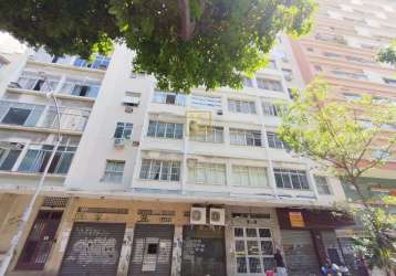 Apartamento de sala dois quartos, área de serviços, em centro rio de janeiro