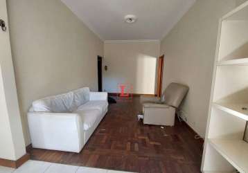 Apartamento dois quartos no centro