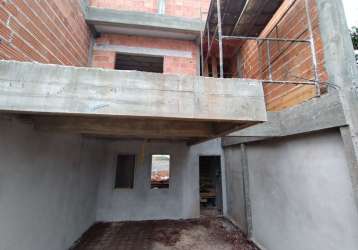 Sobrado em construção  3 dormitórios uel temos de 3 dormitórios