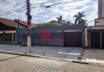 Casa com 3 quartos para alugar na rua botafogo, 252, guilhermina, praia grande, 162 m2 por r$ 5.700