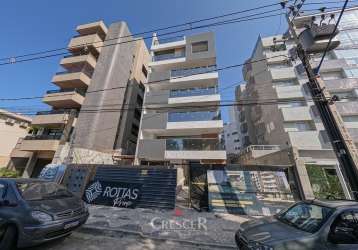 Amplo apartamento com 04 suítes na praia mansa.