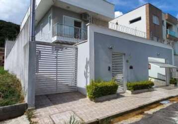 Casa com 3 quartos à venda na chácara dos cravos, poços de caldas , 195 m2 por r$ 1.550.000