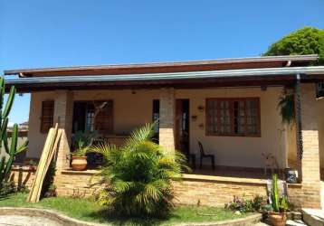 Casa com 4 quartos à venda no jardim santa rosália, poços de caldas , 210 m2 por r$ 890.000