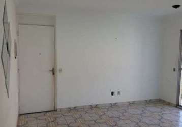 Apartamento com dois dormitorios, vazio no bairro casa grande