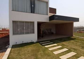 Casa sobrado em residencial verana parque alvorada, marília/sp