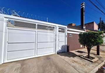 Casa à venda no bairro jardim domingos de léo em marília/sp