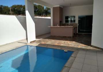 Casa térrea em cond./ 3 suítes/ área gourmet com piscina/ ac. av. independência