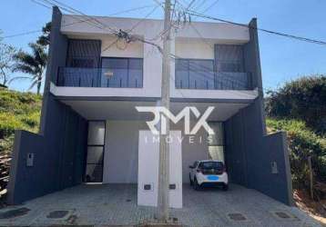 Casa com 2 dormitórios, suíte, garagem e quintal - teixeiras - juiz de fora/mg