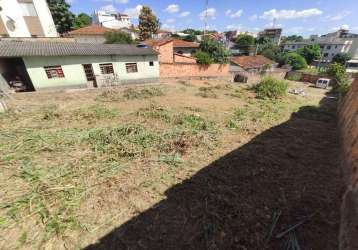 Lote com 860m² à venda