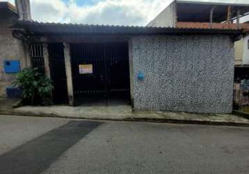 Casa térrea com 2 dorm + salão com aproximadamente 100m² - mude já!