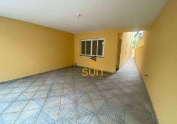 Casa com 200m², 3 dormitórios (1 suíte), garagem, quintal e ótima localização no jardim júlio em barueri/sp! contato: suit (11) 94584-8250