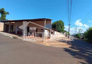 Casa de esquina a venda no bairro morumbi iii