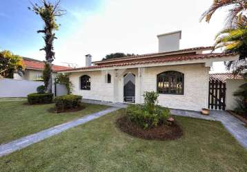 Casa com 03 quartos no condomínio marambaia em vinhedo - sp.