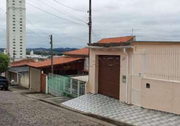 Casa de 04 dormitórios ( sendo 01 suite ) á venda região central de jacareí