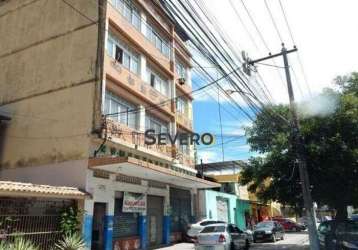 Prédio residencial/comercial com 12 apartamentos e 01 loja.