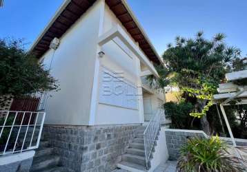 Casa com 4 quartos à venda na rua fritz muller, 165, coqueiros, florianópolis por r$ 3.190.000