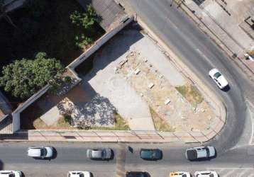 Terreno com mais de 400 m², próximo a av. isaac póvoas