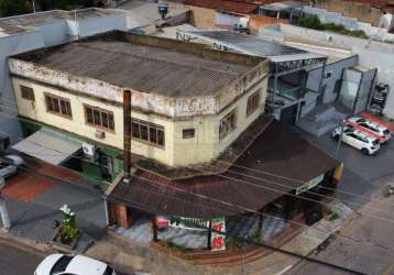 Imóvel comercial com aproximadamente 411m² no bairro poção