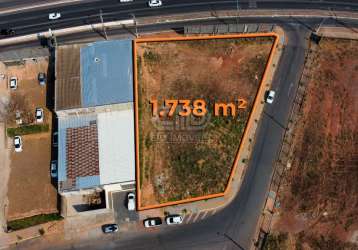 Terreno de 1.739² na av. do cpa