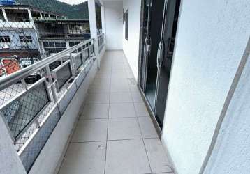 Apartamento em xerem no centro comercial.