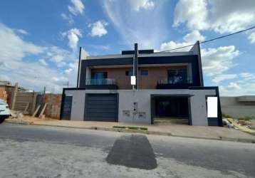 Linda casa geminada em a“tima localizaa‡aƒo do bairro guaruja mansa•es em betim.