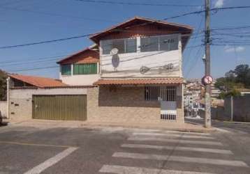 Excelente casa em lote de 360 metros no bairro fonte grande em contagem.