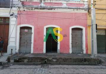 Galpão a venda no centro do recife, 330 m², frente para praça do brum.