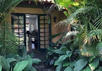 Charmosa casa com 2 dormitórios à venda, 67 m² por r$ 650.000 - portal das artes - paraty/rj