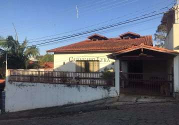 Ótima casa à venda em piracaia