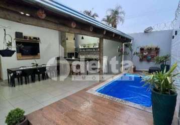 Casa à venda, 3 quartos, 1 suíte, 4 vagas, chácaras tubalina e quartel - uberlândia/mg