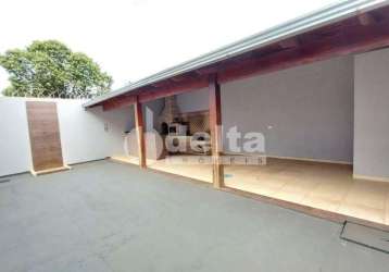 Casa à venda, 3 quartos, 1 suíte, 2 vagas, custódio pereira - uberlândia/mg