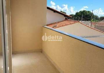 Apartamento à venda, 2 quartos, 1 suíte, 1 vaga, segismundo pereira - uberlândia/mg