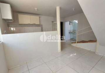 Casa para aluguel, 2 quartos, 2 suítes, jardim inconfidência - uberlândia/mg