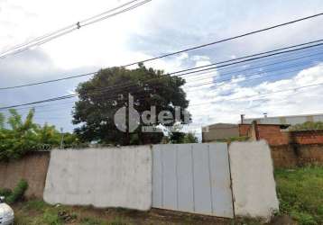 Terreno disponível para venda no bairro carajás em uberlândia-mg