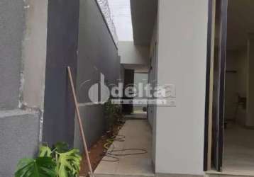 Casa disponível para venda no bairro  jardim karaíba / jardim inconfidência em uberlândia-mg