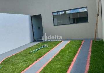 Casa residencial disponível para venda no bairro jardim holanda em uberlândia - mg.