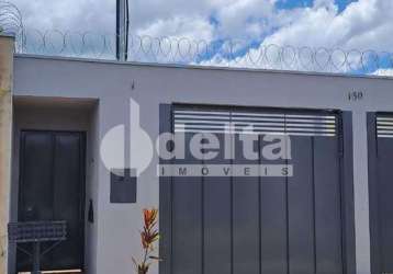 Casa residencial disponível para venda no bairro shopping park em uberlândia-mg.