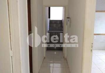 Casa comercial disponível para locação e venda no bairro cazeca em uberlândia-mg