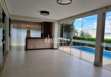 Casa em condomínio disponível para venda no bairro nova uberlândia em uberlândia-mg