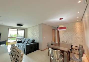 Excelente apartamento de 3 dormitórios no campeche