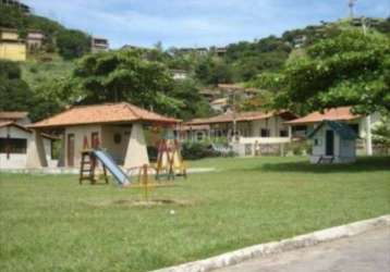 Casa para a venda e locação no condomínio bosque do peró em cabo frio