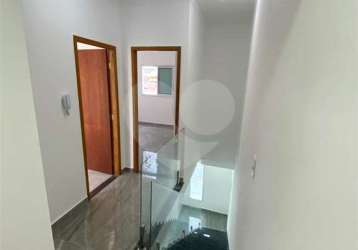 Casa em condomínio fechado com 3 quartos à venda na rua dom aquino, 42, vila humaitá, santo andré, 149 m2 por r$ 674.000