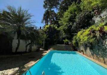 Excelente casa na gávea, 5 quartos suítes, condomínio fechado. 803 m²