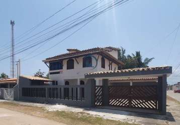 Vende-se casa duplex com 3 quartos (1 suíte), churrasqueira e próximo da praia em subauma na linha verde