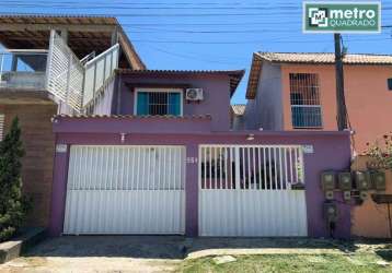 Excelente casa totalmente independente, 3 quartos, 3 banheiros, 1suite, cozinha, sala, área de serviço, churrasqueira, garagem para carros. somente à